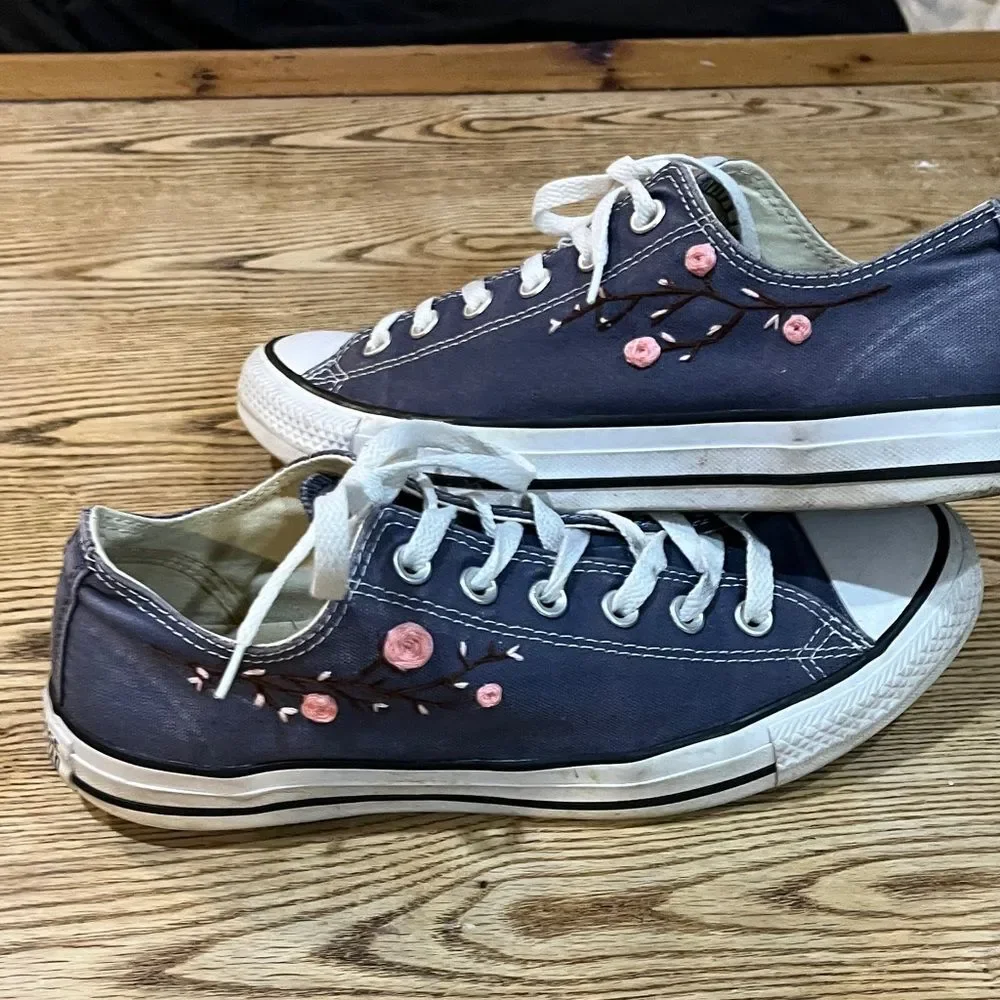 Embroidered Converse - Picture 3 of 6
